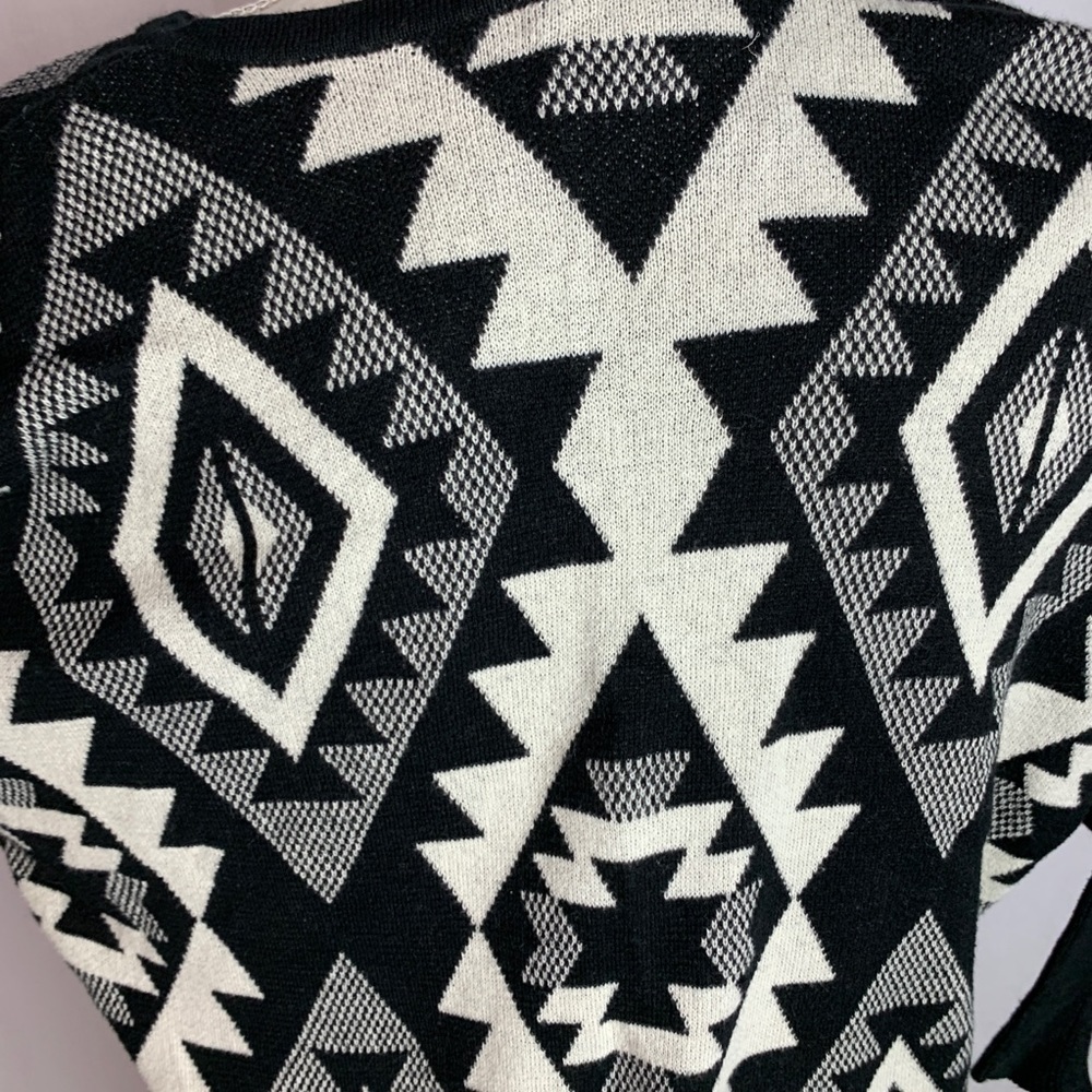 Romeo and Juliet Aztec style sweater - Picture 3 of 5